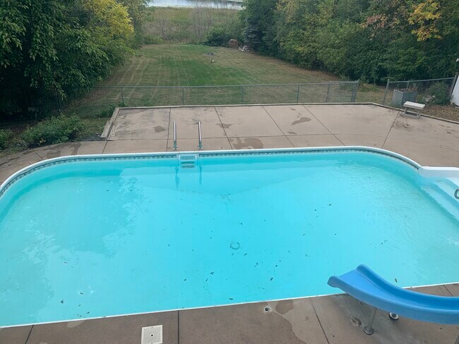 Foto del edificio - 5412 Mayview Rd