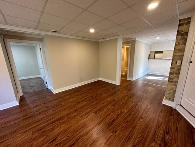 Foto del edificio - 2500 N Bartlett Ave