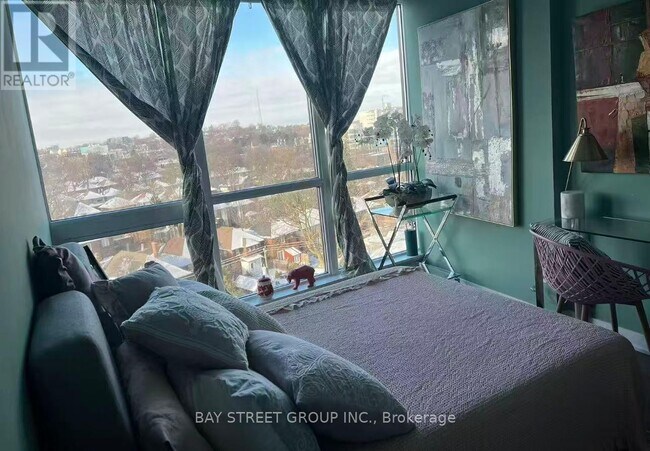 Photo du bâtiment - 60 Berwick Ave