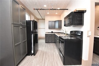 Building Photo - 152 Court