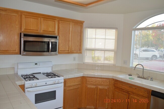 Foto del edificio - 1277 Bourang Way