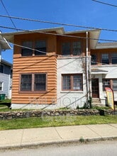 Building Photo - 636 E 37th St