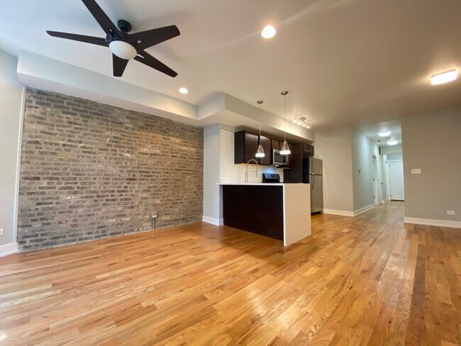 Building Photo - 2324 W Cullerton St