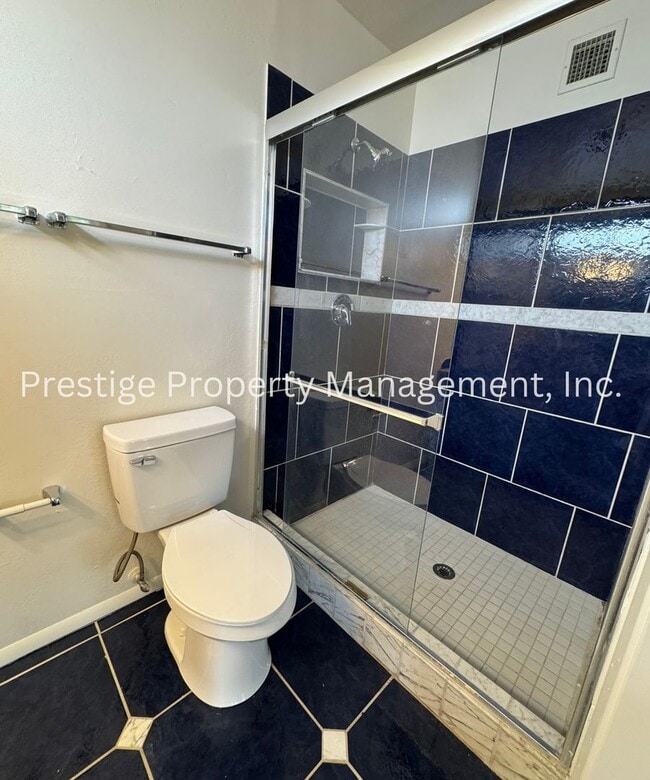Building Photo - Charming 3/2 East Side Home!!!