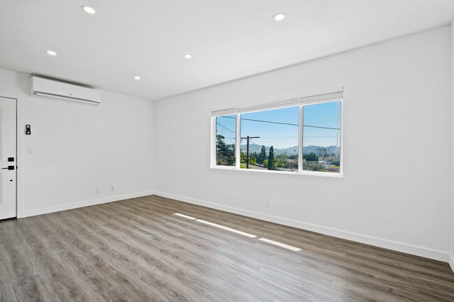 Building Photo - 2629 W Avenue 35