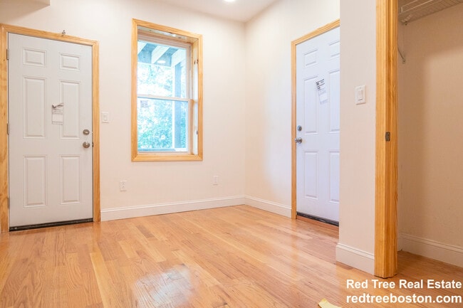 Photo - 20 Winthrop St Apartment