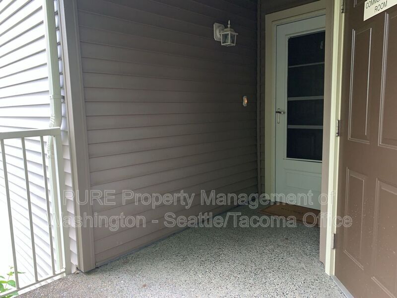Foto principal - 6127 Hazel Loop SE