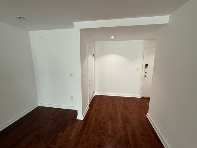 Foto del edificio - 811 S Bedford St