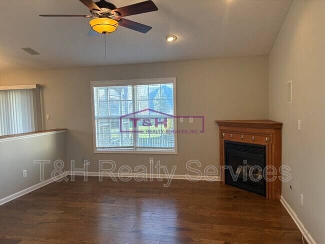Building Photo - 14068 Woodlark Dr