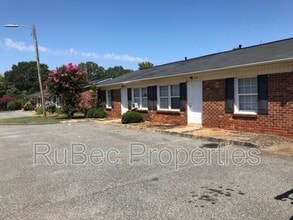 Building Photo - 416 S Weldon St