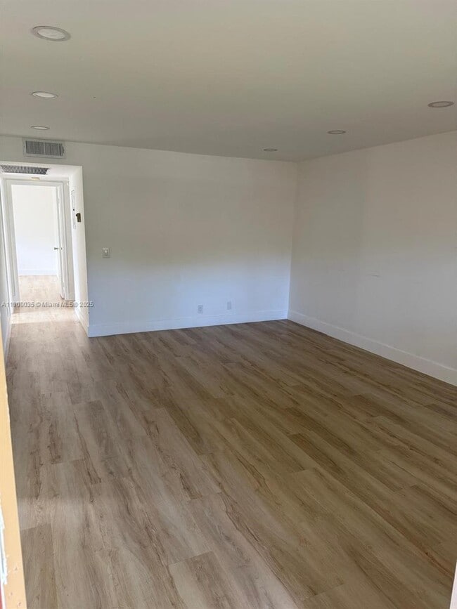 Foto del edificio - 100 SW 132nd Way