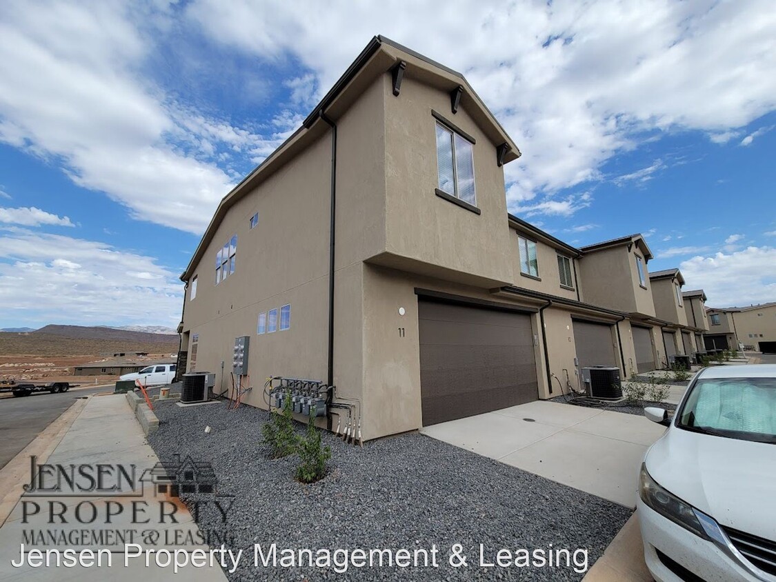 Primary Photo - 4 br, 2.5 bath House - 687 South Guy Lane ...