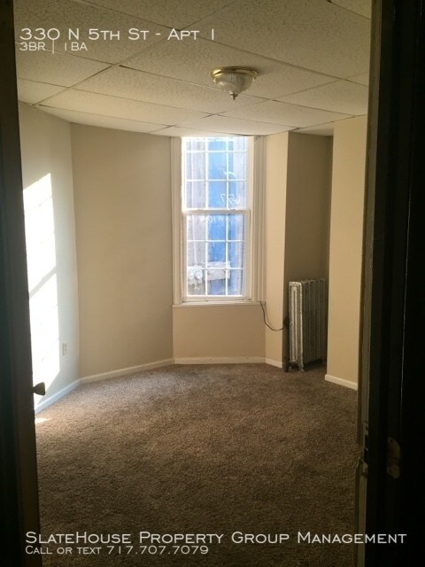 Building Photo - Spacious 3 Bedroom Apartment