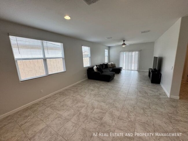 Building Photo - 39995 W Agave Rd