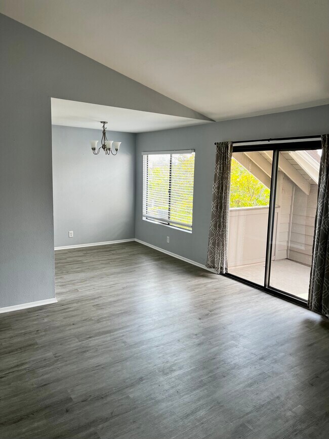 1063 Shadowridge Dr Unit 24, Vista, CA 92081 Condo for Rent in Vista