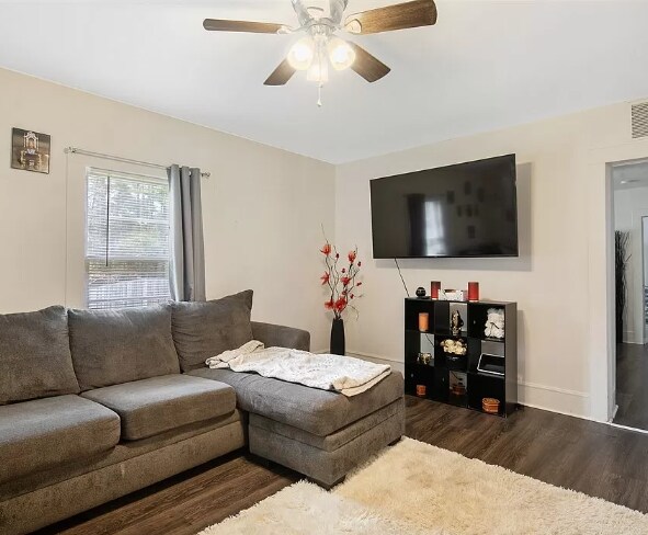 Foto del edificio - 2321 Zollie Jones Rd
