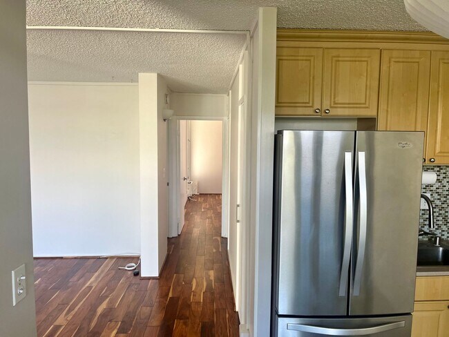 Building Photo - 2 Bedroom in Pualei Circle