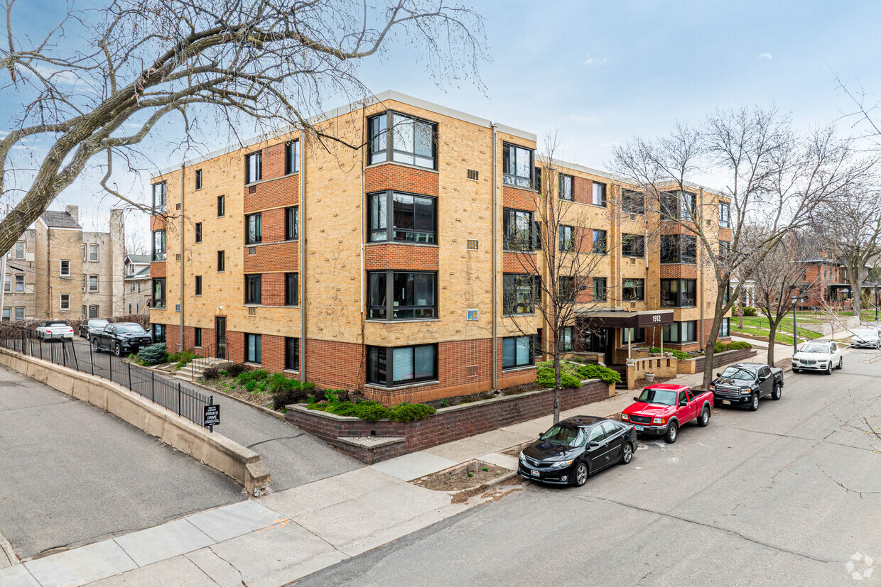 Foto principal - Dupont Plaza of Lowry Hill