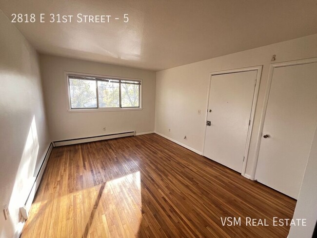 Building Photo - **Move In Special!** Spacious 2-Bedroom Up...