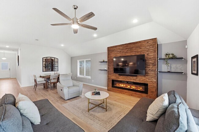 Foto del edificio - 8611 Pier Cove Dr