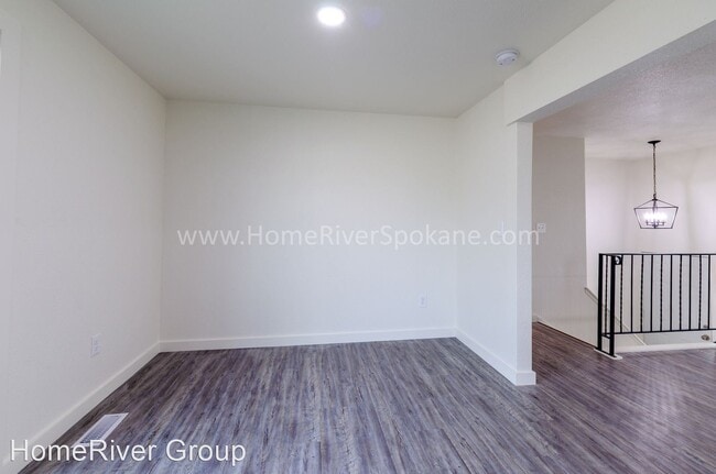 Building Photo - 4 br, 2 bath House - 4023 E Montgomery Ave
