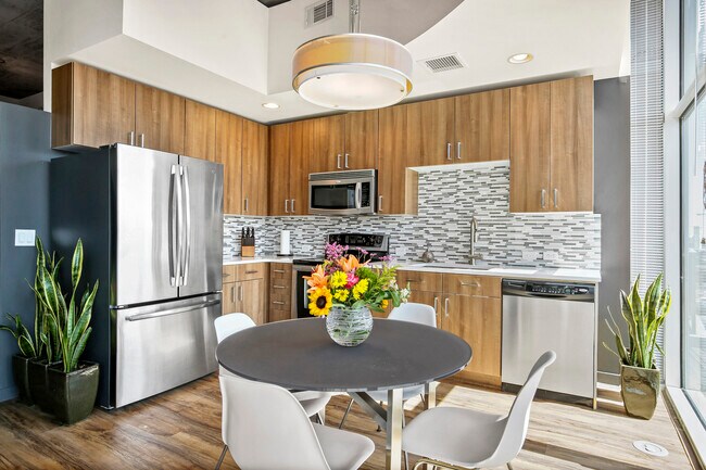 Cocina completa - 1700 Bassett St