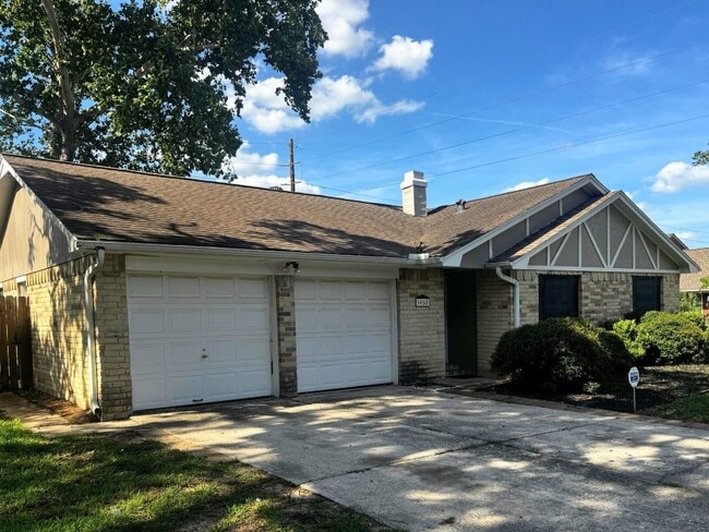 Building Photo - 3402 Almondwood Dr