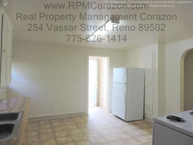 Foto del edificio - 325 C St