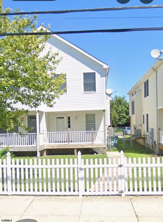 Building Photo - 325 N Ohio Ave