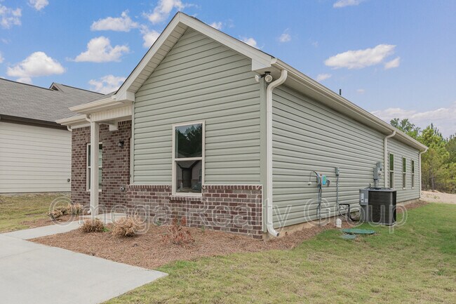 Building Photo - 165 Cedar Ridge
