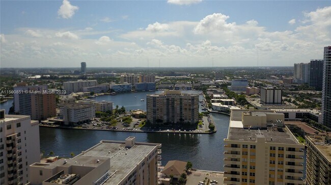 Building Photo - 1825 S Ocean Dr