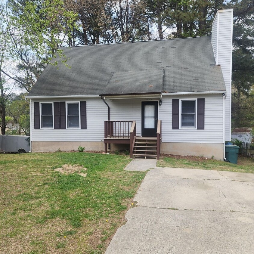 Beautifully Updated 2BR Durham Home with Loft & Deck - Beautifully Updated 2BR Durham Home with Loft & Deck
