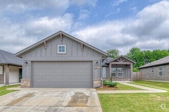 Building Photo - 20111 Park Ln