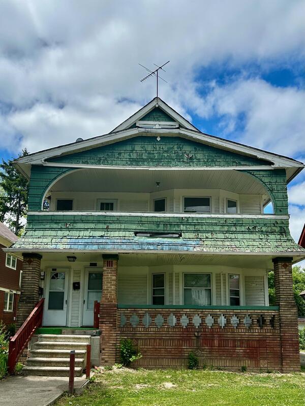 Primary Photo - 3526 E 151st St
