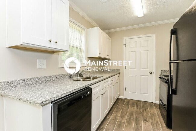 Building Photo - 2 Bedroom Pet-Friendly Home in CARTERSVILLE, GA with Main Street Renewal