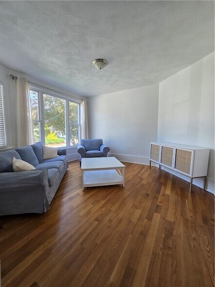 Foto del edificio - 2245 Cranston St