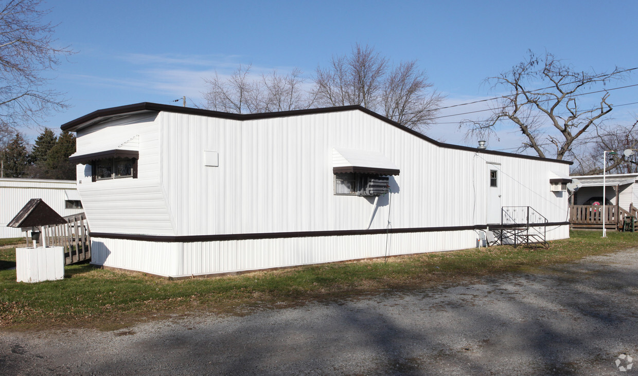 Building Photo - 2845 Columbus Rd