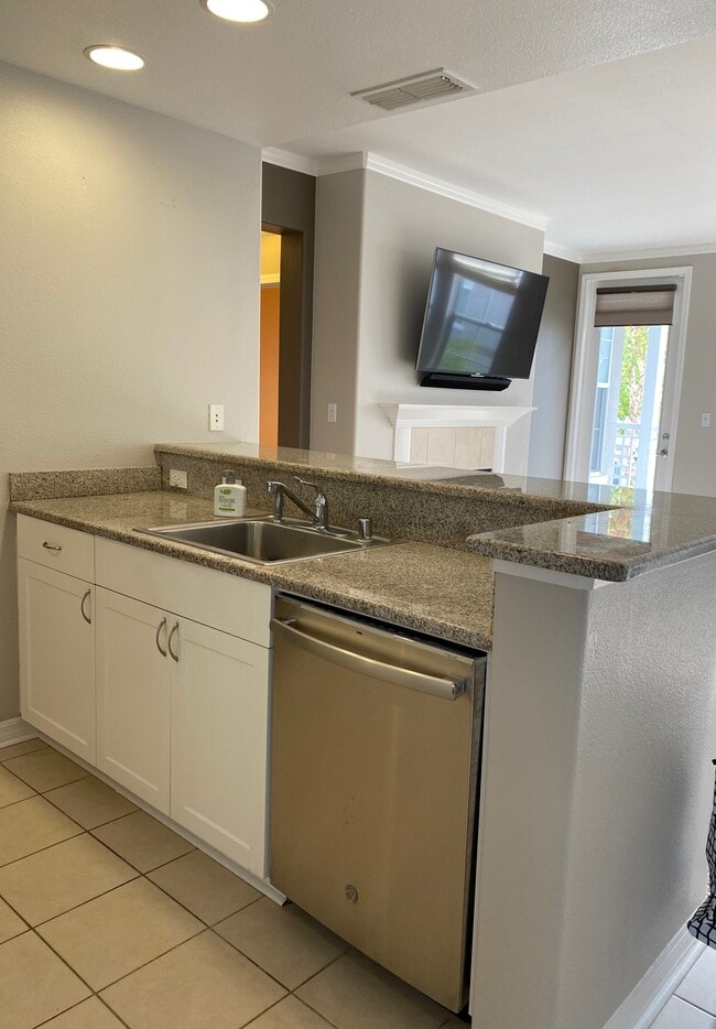 Breakfast Bar - 3901 Lick Mill Blvd