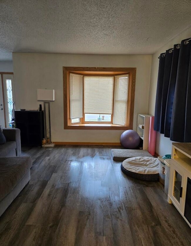 Building Photo - 17580 Ionia Path