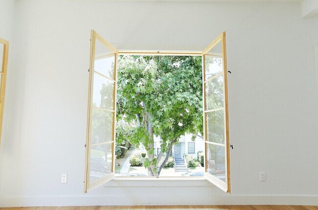 Foto del edificio - 428 N Orange Grove Ave
