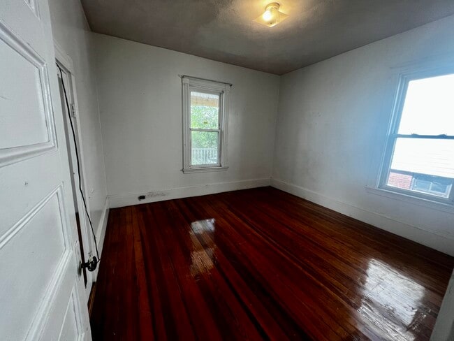 Building Photo - 63 Sycamore St