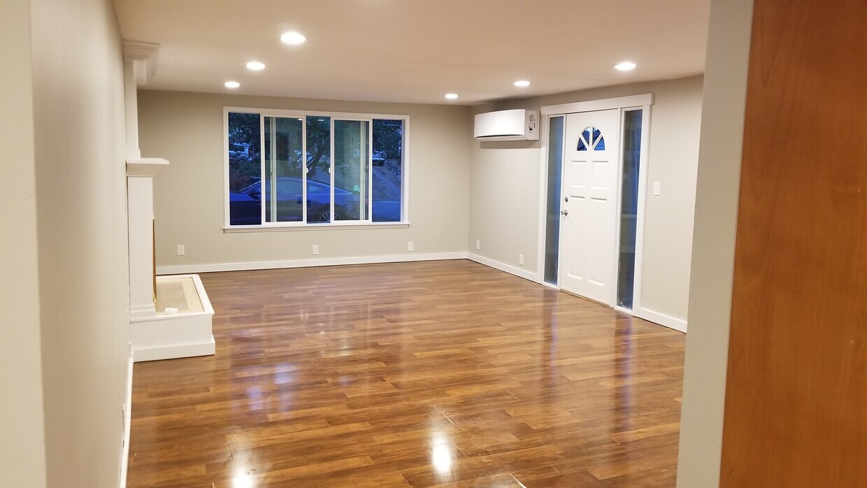 21903 55th Ave W, Mountlake Terrace, WA 98043 Townhome Rentals in