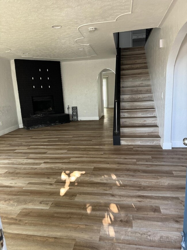 Building Photo - 1141 Granger St