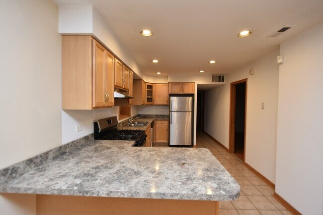 Foto del edificio - 2724 N Magnolia Ave