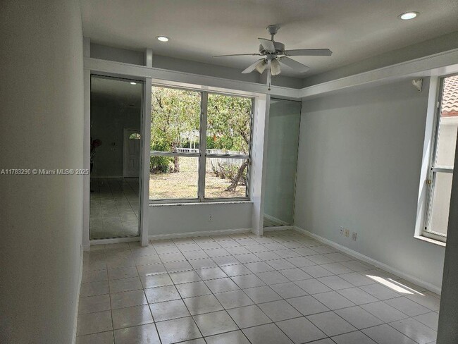 Building Photo - 7577 Springfield Lake Dr