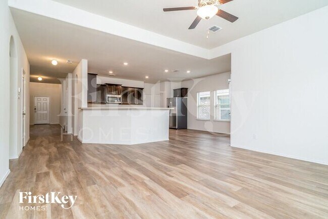 Foto del edificio - 446 Stuart Ln