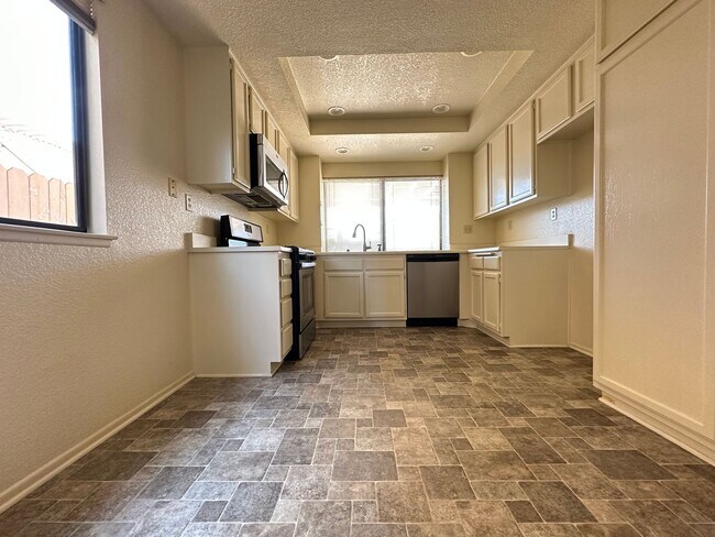 Foto del edificio - 3 BEDROOM HOME FOR LEASING IN Rancho Cucam...