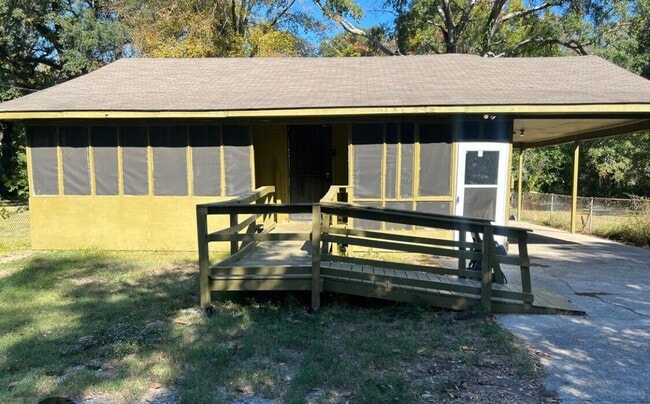 Building Photo - 2631 Farrar St