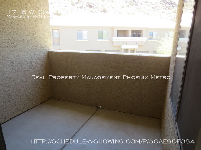 Building Photo - NORTH PHOENIX TOWNHOME IN GATED COMMUNITY!!