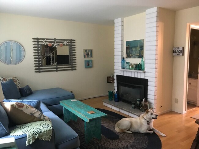 Foto del edificio - Condo in Grover Heights!  Great Location